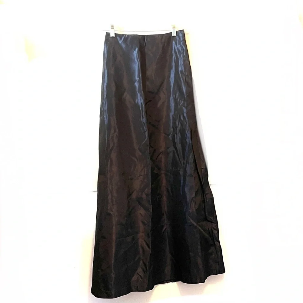 Vera wang two piece skirt and tank